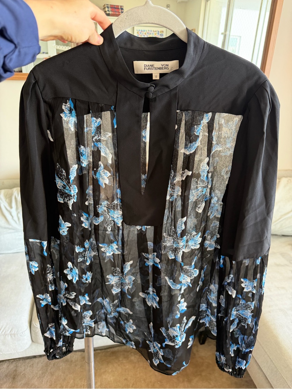DIANE VON FURSTENBERG Black Sheer Floral Pleated Button-Up Shirt